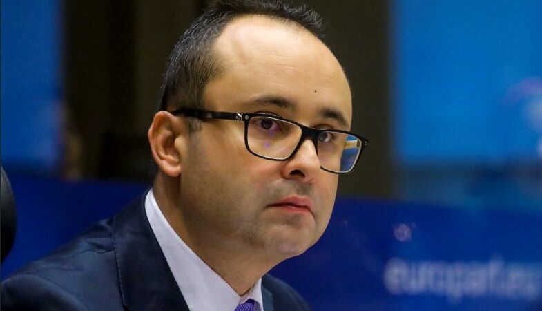 EU chce ve vesmíru konkurovat Číně i&nbsp;Elonu Muskovi, říká europoslanec Bușoi