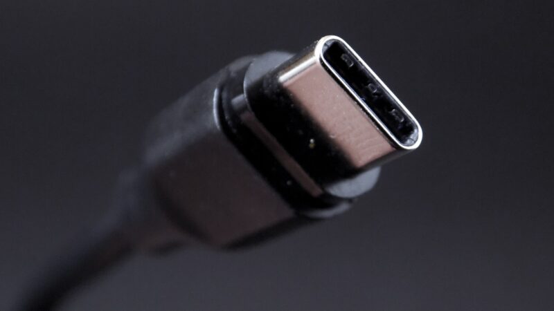 Apple se podřídil požadavkům EU, nový iPhone bude mít nabíječku USB-C