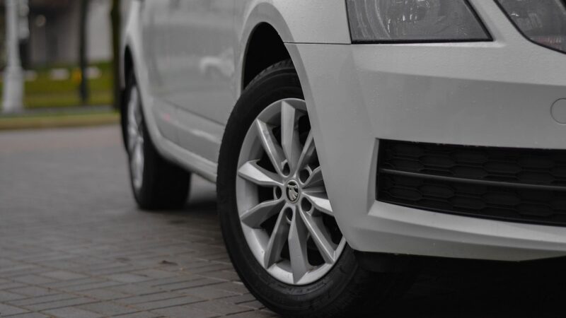 Komise navrhla roční kontroly starších aut a&nbsp;digitální dokumenty k&nbsp;vozidlu