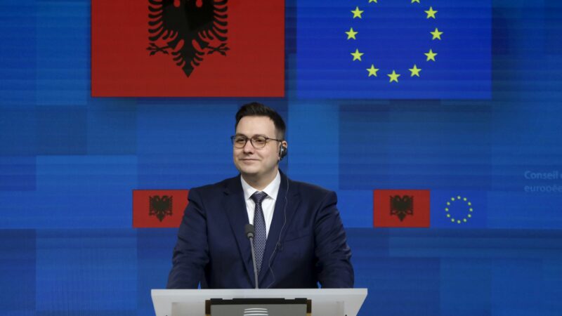 Albánie a&nbsp;Severní Makedonie zahájily přístupová jednání s EU. Co bude dál?