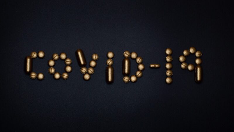 EU shání covidové léky „na doma“. Společný postup je zdlouhavý, ale snižuje cenu