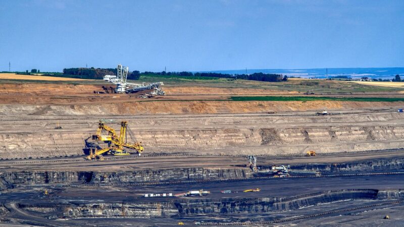 Česko může nyní v&nbsp;kauze Turów podat proti Polsku žalobu k&nbsp;soudu EU. Ten může těžbu zastavit