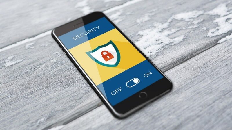 Kauza Pegasus: Europoslanci chtějí vyšetřovat Budapešť a&nbsp;Varšavu