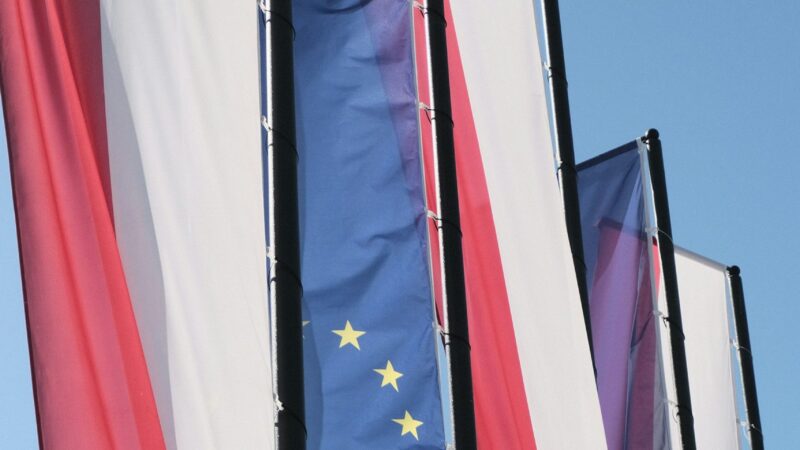 Sikorski se nechce stát komisařem pro obranu. Varšava usiluje o&nbsp;silné portfolio