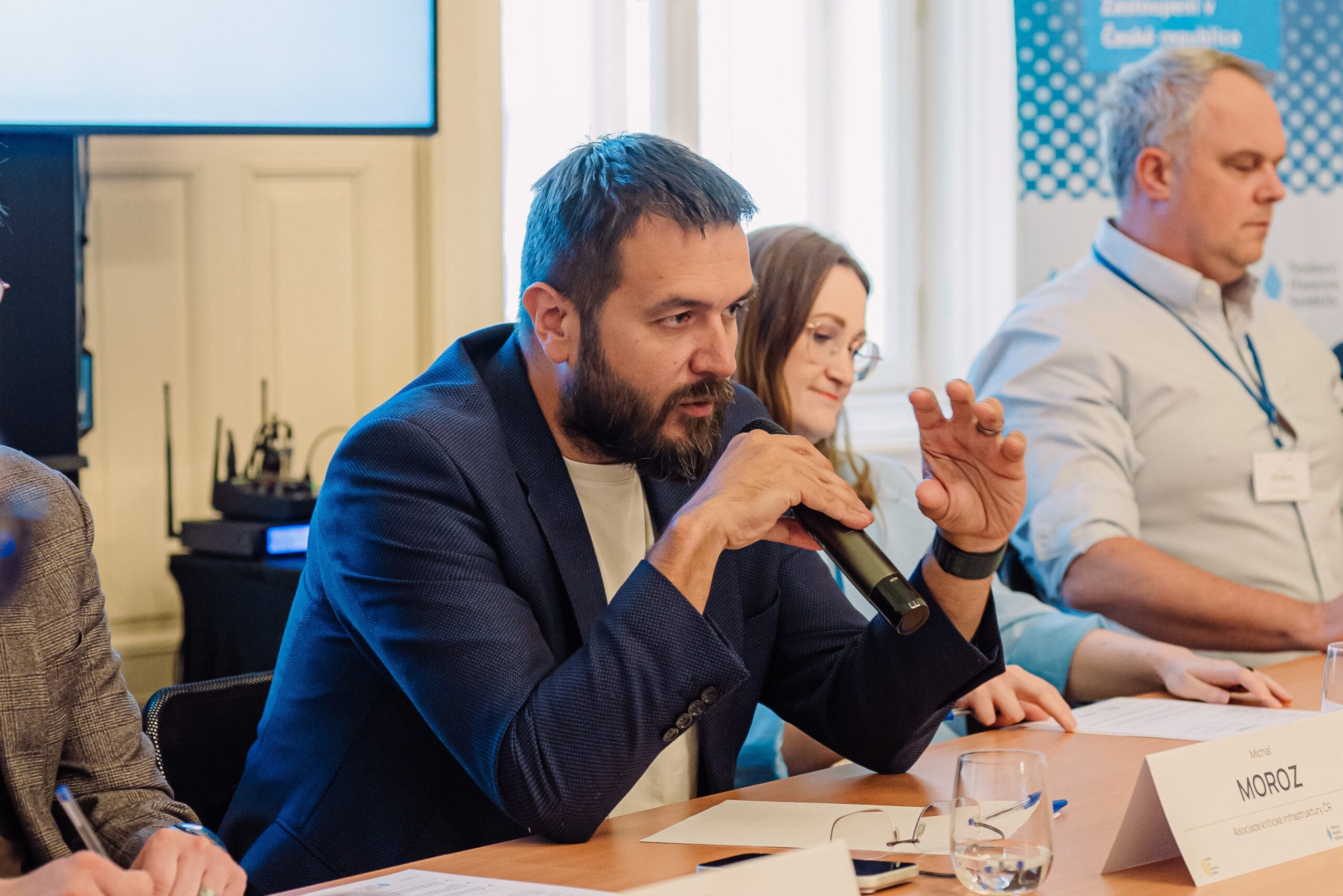 Česko zavádí nová evropská pravidla pro kritickou infrastrukturu. Nejvíce je pocítí zdravotnictví