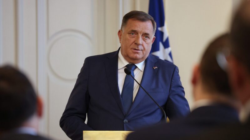 Kandidátská země v&nbsp;krizi: Co se děje v&nbsp;Bosně?