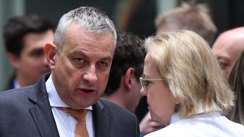 Dotazník pro kandidáty do Komise: Síkely se europoslanci ptali na migraci i&nbsp;Čínu