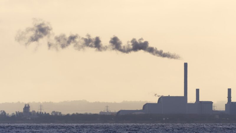 Průmyslové Česko se musí připravit na dopady uhlíkového cla, přijde o&nbsp;emisní povolenky zdarma