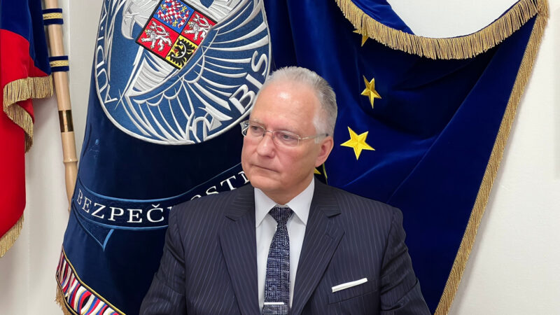 Volby v&nbsp;Rumunsku a&nbsp;Moldavsku zasáhla cílená manipulace. Podobné hrozbě čelí i&nbsp;Česko, varuje BIS