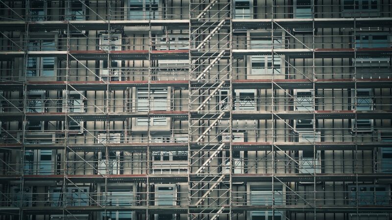 Renovovat budovy potřebujeme, cíle EU jsou správné. Směrnice se ale musí napsat lépe, říká expert