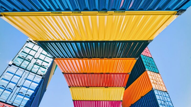 Cizí hráči konkurují EU nižšími sociálními a&nbsp;ekologickými standardy. Změnit to mají nové nástroje na ochranu obchodu