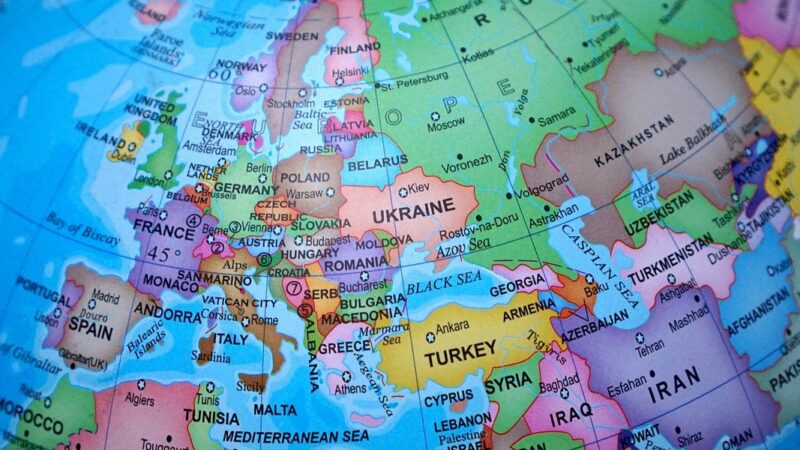 EU dlouho váhala, další rozšíření je ale strategická nutnost