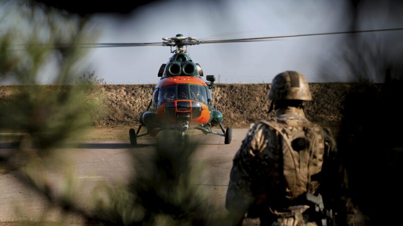 Český obranný průmysl si může sáhnout na miliony z&nbsp;fondů EU. Cesta k&nbsp;penězům je ale zatím trnitá