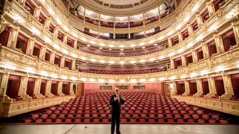 Komise Česku schválila státní podporu ve výši 900 milionů korun pro program COVID kultura