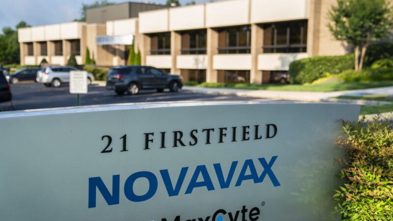 Do EU zamíří vakcíny od další společnosti. Komise podepsala smlouvu s firmou Novavax