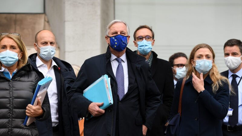 EU a&nbsp;Británie musely přerušit jednání, člen vyjednávacího týmu byl pozitivně testován na covid-19