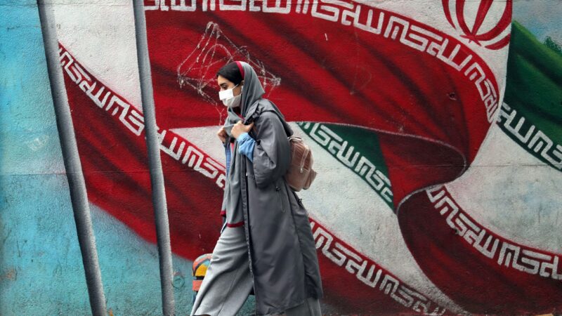 EU je znepokojena kroky Teheránu, které porušují jeho jaderné závazky. USA považuje jednání Íránu za vydírání