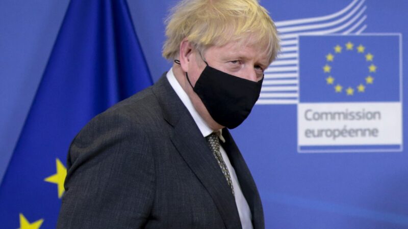 Přechodné období pro dojednání budoucího partnerství mezi EU a&nbsp;Británií se možná protáhne do příštího roku