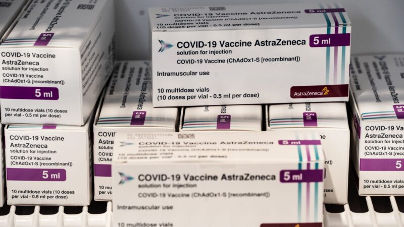 Dánsko a&nbsp;Norsko na dva týdny pozastavily očkování vakcínou firmy AstraZeneca