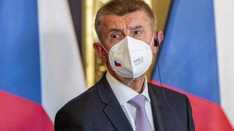 Kontrola střetu zájmů se v&nbsp;Česku zlepšuje, kompletní záruka ale zatím chybí, říká Komise