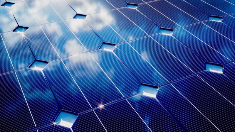 Nejmodernější fotovoltaické panely a&nbsp;nová baterie od HE3DA se představí na výstavě v&nbsp;Praze 11. listopadu