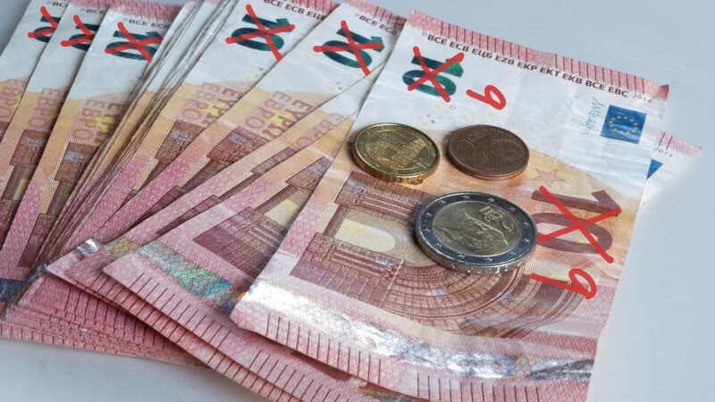 Inflace v&nbsp;EU v&nbsp;prosinci vzrostla na 2,7 procenta, v&nbsp;Česku až na 3,3, píše Eurostat