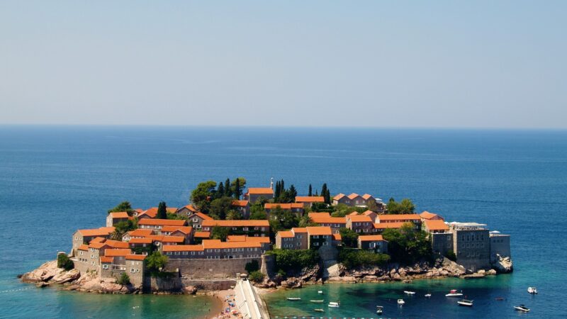 Peníze jen za reformy. EU plánuje, jak zdvojnásobit západobalkánskou ekonomiku