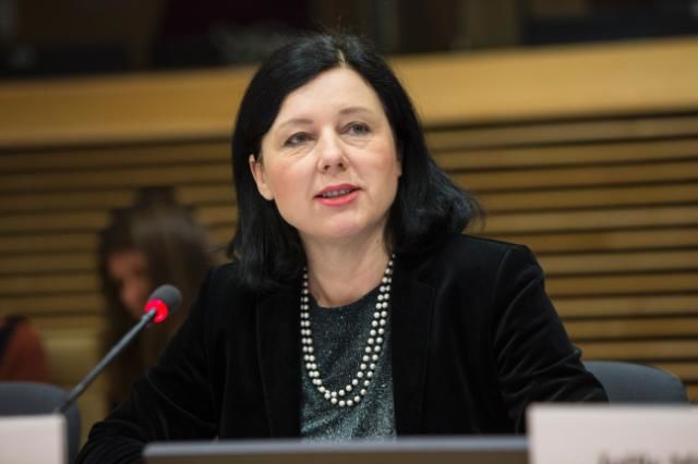 Komisařka Jourová k&nbsp;GDPR: Astronomické pokuty pro malé obce? To je představa jako z&nbsp;apokalyptického filmu