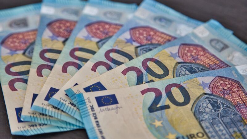 Spolufinancování při čerpání evropských dotací se změní. Větší podíl bude muset zajistit stát, kraje, obce i&nbsp;podniky