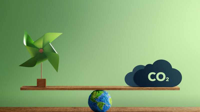 Infografika: Jak EU a&nbsp;ČR plní emisní cíle?