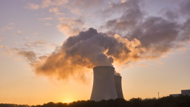 Infografika: Jádro a&nbsp;plyn jsou zelené. Jak tyto zdroje Evropa využívá?