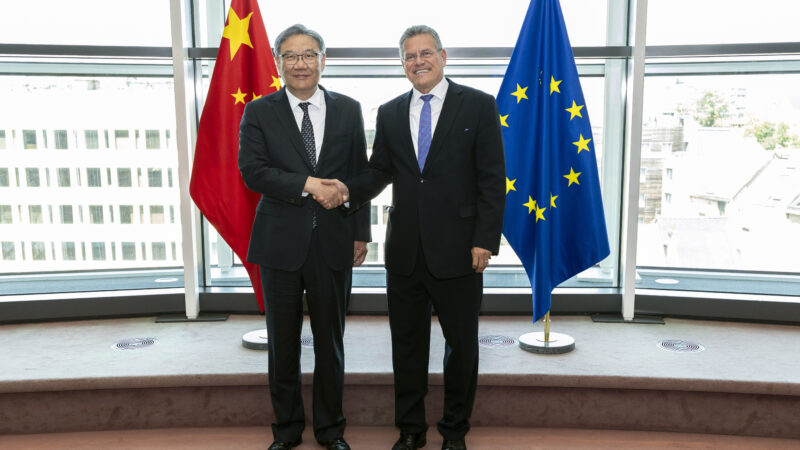 Brusel chce vyrovnat obchodní vztahy s Čínou, uvedl eurokomisař Šefčovič