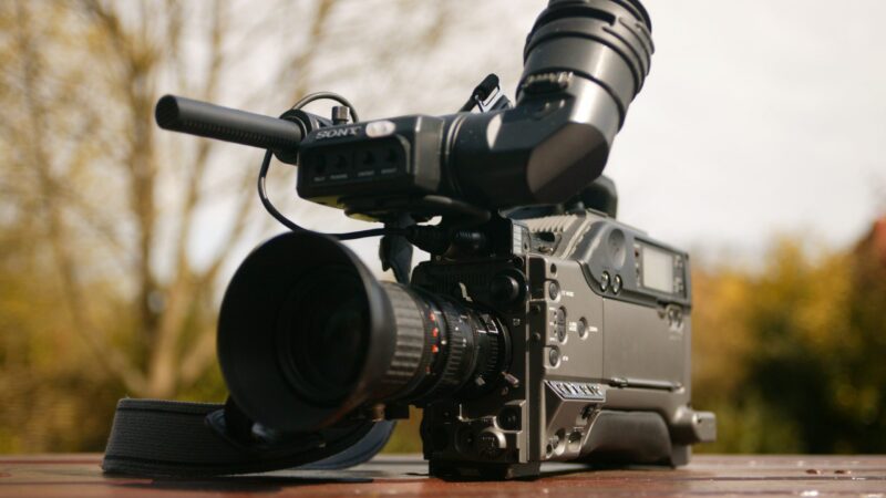 Nová „pojistka“ má zajistit v&nbsp;zemích EU mediální pluralitu. Za nesplnění povinnosti hrozí soud a&nbsp;pokuty