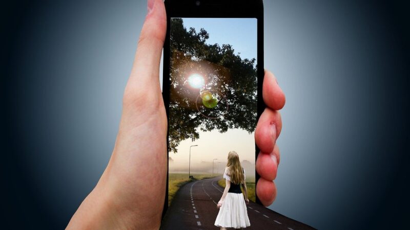 Sdílená ekonomika má mnoho tváří: Uber, Airbnb, ale i&nbsp;chytrá města a&nbsp;cesta, jak méně zatěžovat planetu