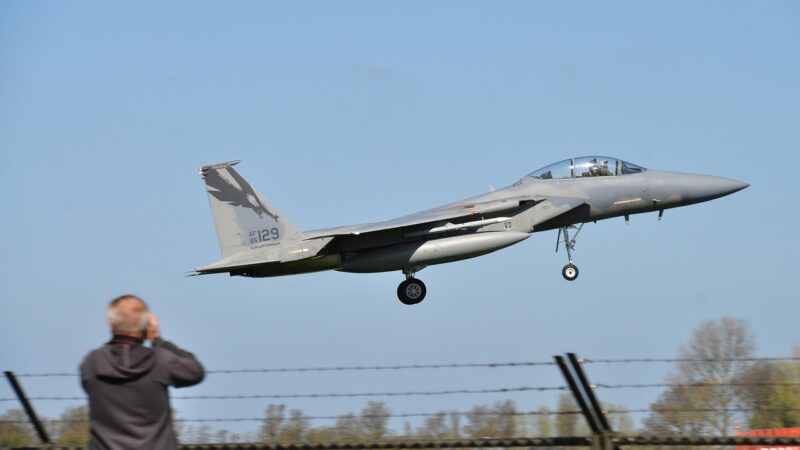 O půjčky z&nbsp;EU na vojenské vybavení žádá 19 zemí včetně Česka