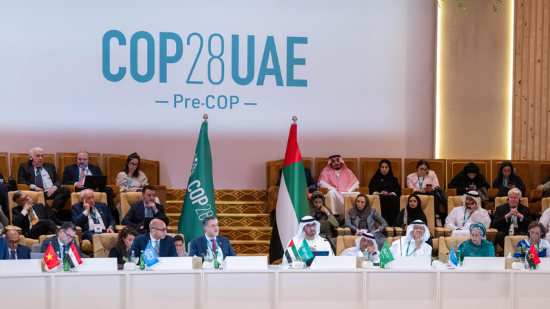 COP28 brzy odstartuje. Stane se letošní konference hřištěm pro fosilní lobby?