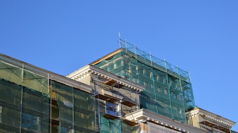 Podcast: Povinnost zateplit dům ze svého? Vysvětlujeme směrnici o&nbsp;renovaci budov