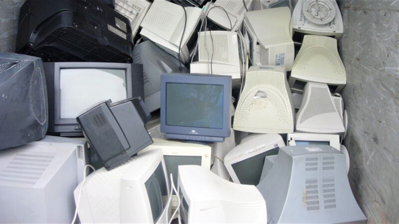 Divoký internetový západ a&nbsp;jeho černí pasažéři. Problém „online černých pasažérů“ elektroodpadu se prohlubuje