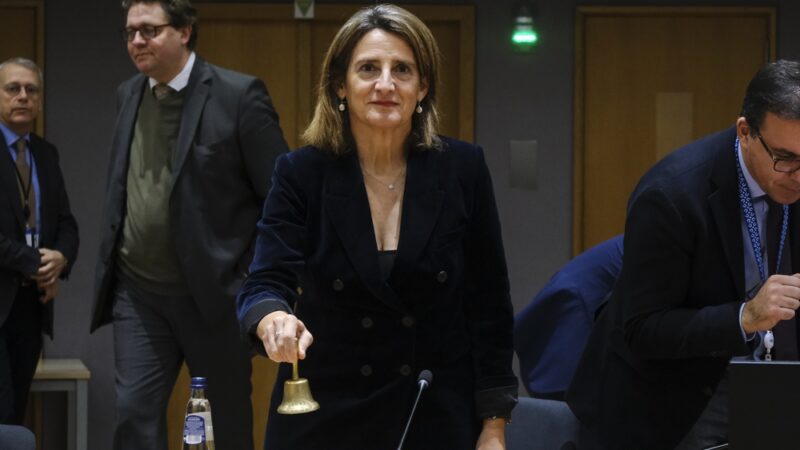 Ministři zemí EU se rozhodli prodloužit opatření pro snížení vysokých cen energií