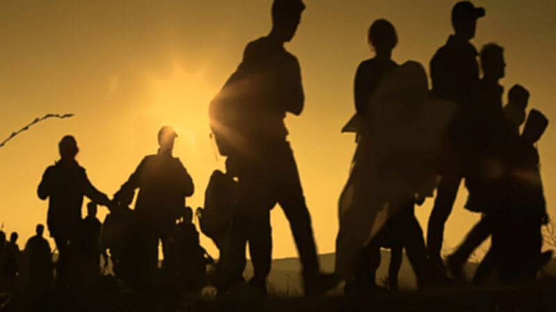 Přerozdělování uprchlíků nadále dělí Evropu. Dohoda zatím v&nbsp;nedohlednu