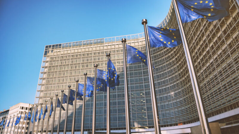 Rozpočet, obrana či brexit. Fakta a&nbsp;souvislosti klíčových evropských témat na jednom místě