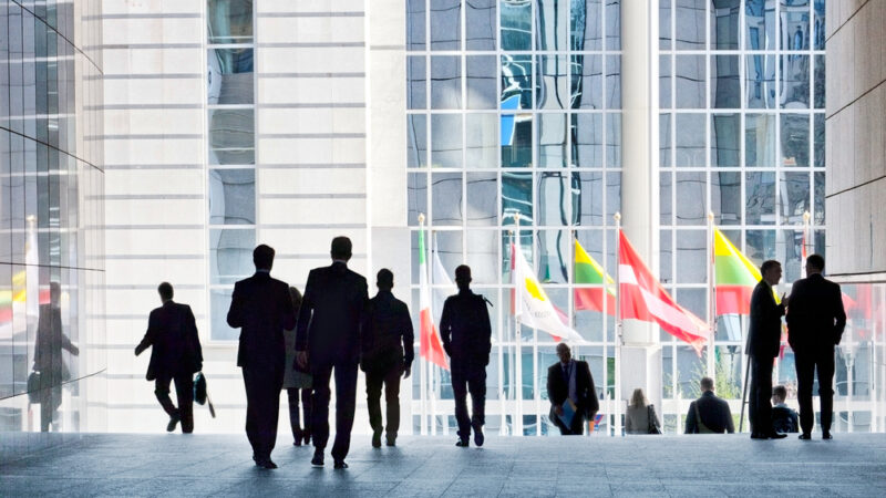 EU si blíže posvítí na lobbisty, pomoci má povinný rejstřík