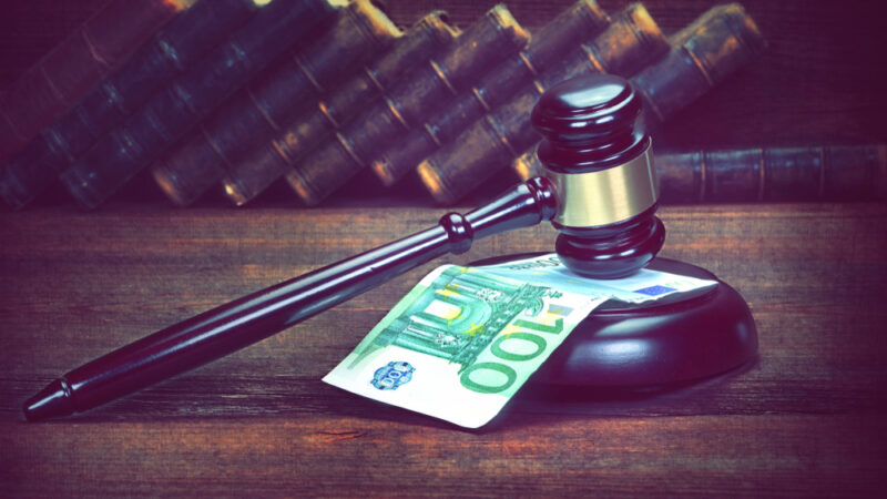 Europoslancům dochází trpělivost. Požadují, aby nadnárodní firmy zveřejňovaly informace o&nbsp;ziscích a&nbsp;daních