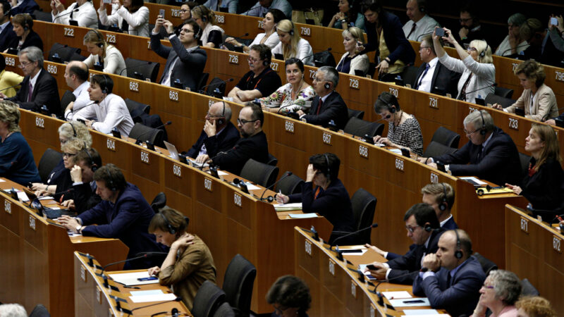 Český květen v&nbsp;EU: Noví europoslanci, soud kvůli kvótám a&nbsp;oslava 15 let v&nbsp;Unii