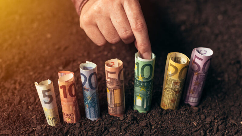 Nový ministr zemědělství jde ve šlépějích svých předchůdců. Odmítá krácení dotací pro velkopodniky