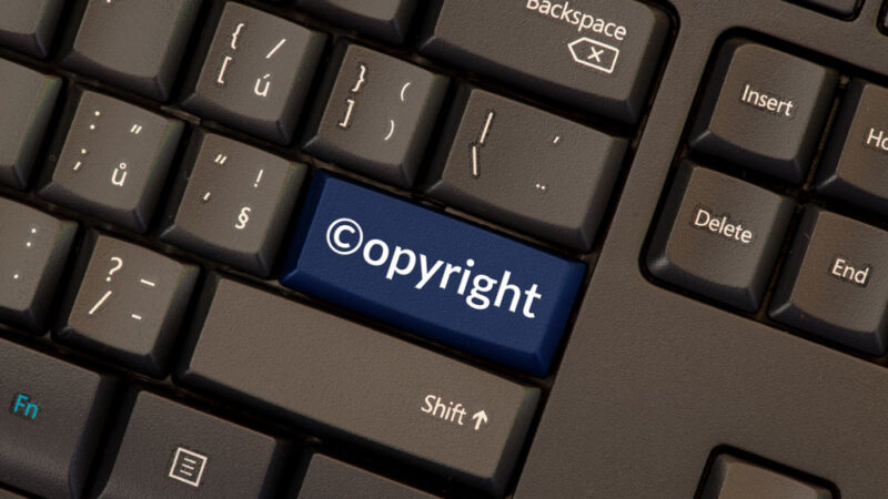 Osud směrnice o&nbsp;autorském právu je zatím nejistý, lobbing velkých společností se stupňuje