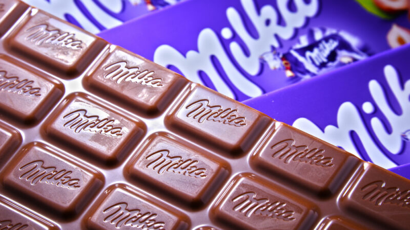 Babiš se obul do producentů potravin kvůli „dvojí kvalitě“, výrobce čokolády se brání