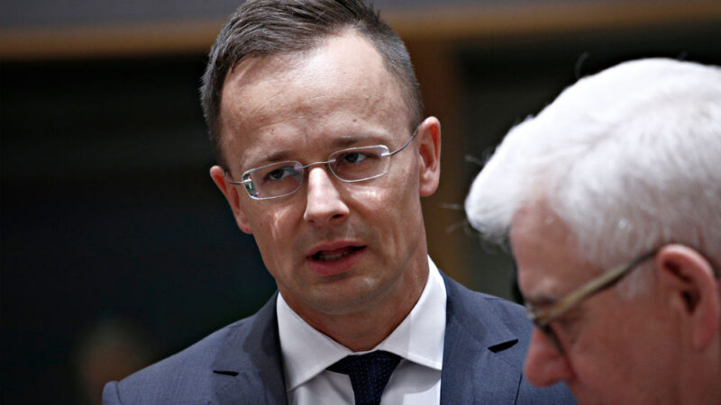 Maďarský ministr vyzval EU k&nbsp;závazku ke křesťanství. Čechům poděkoval za podporu ve sporu s&nbsp;EP