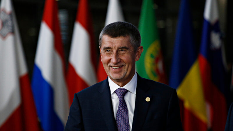 Johnson je charismatický vůdce, Corbyn by měl odstoupit, myslí si Babiš