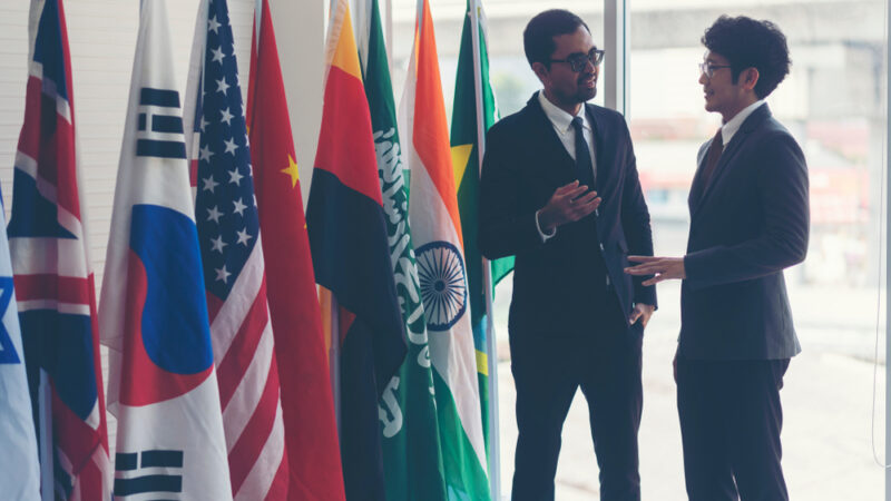 Kde má Česko zájmy, nemá „své“ evropské diplomaty